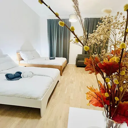 Cozy Design Right Next To Wenceslas Square شقة